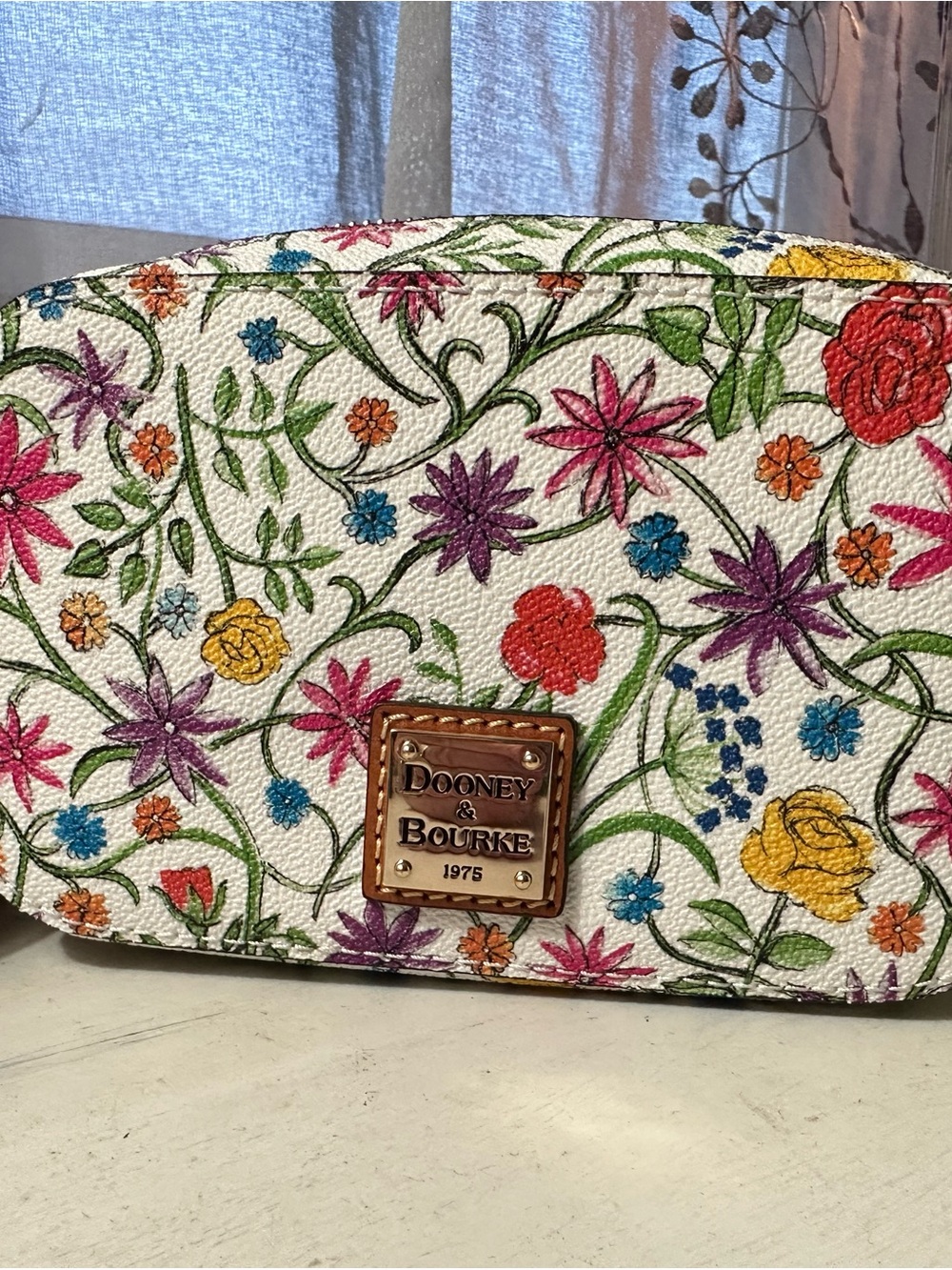 Dooney & Bourke White Wildflower Floral Coated Canvas Belt Bag - Picture 10 of 12